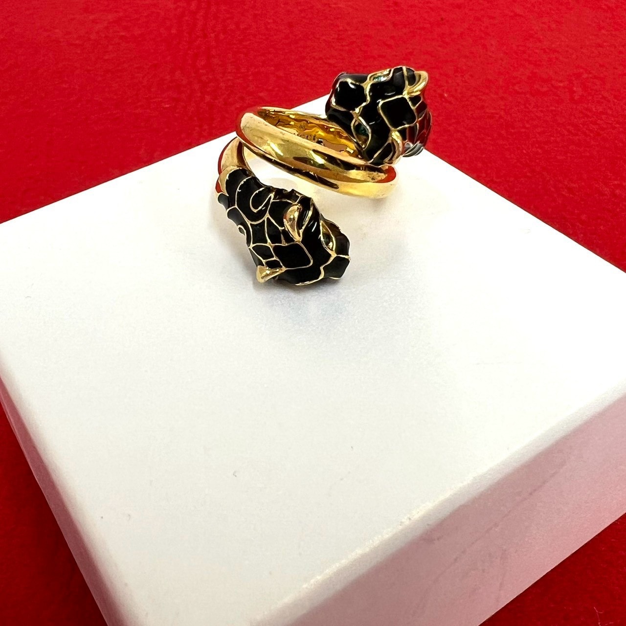 GUCCI グッチ ダブル タイガーヘッド リング メタル エナメル リング・指輪 14号 ゴールド
 31912