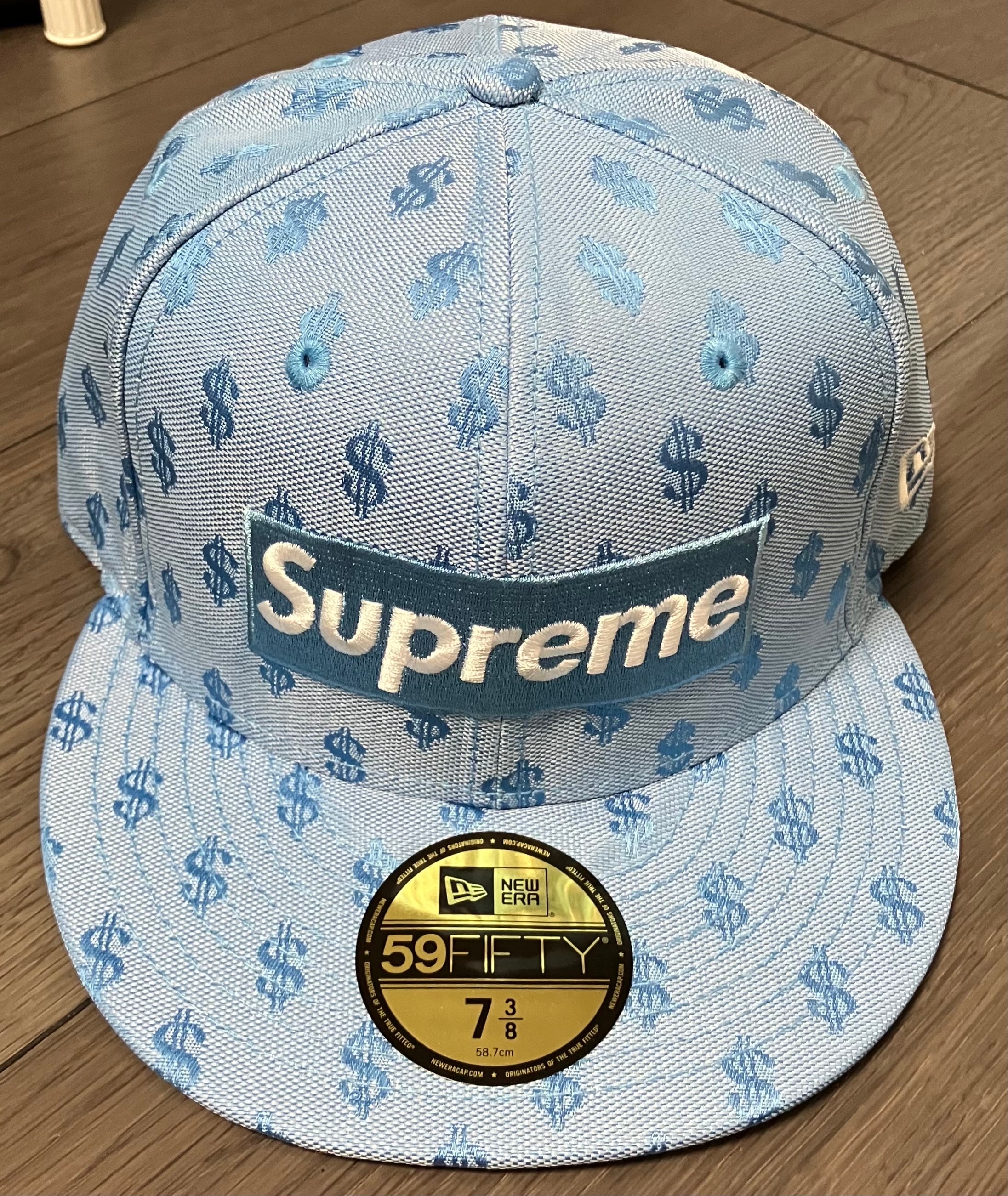 シュプリーム モノグラム ボックス ロゴ ニュー エラ "ライト ブルー"