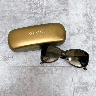 【GUCCI】グッチ サングラス オーバル グラデーション レンズ ロゴ テンプル 太フレーム ケース付き ブラウン レディース アイウェア 眼鏡