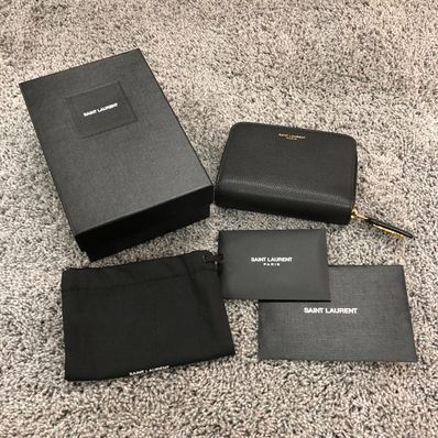 サンローラン 二つ折り財布