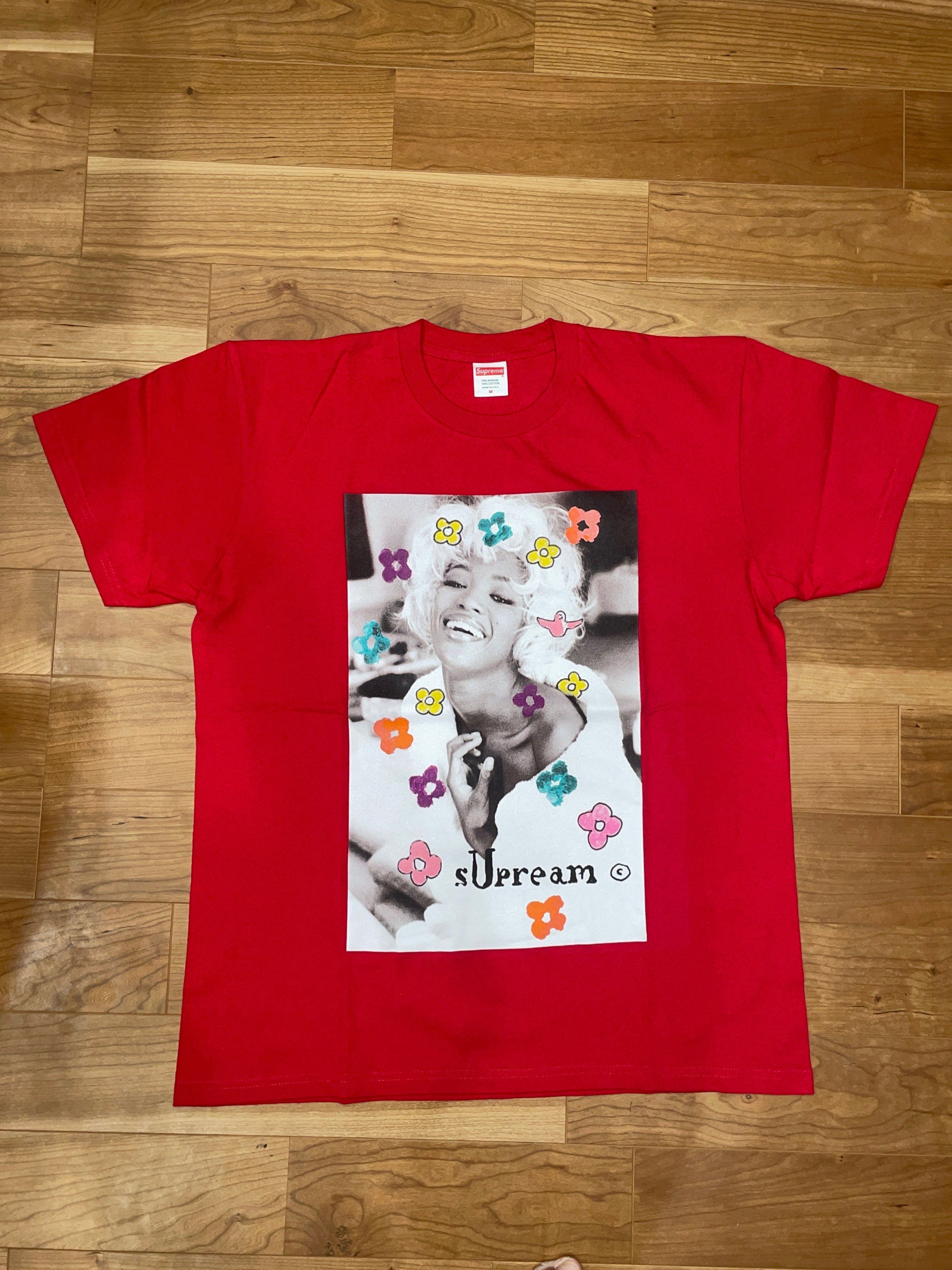 Supreme Naomi Tee "Red"