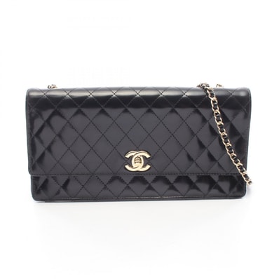 シャネル CHANEL マトラッセ ショルダーバッグ バッグ パテントレザー レディース ブラック系 【中古】