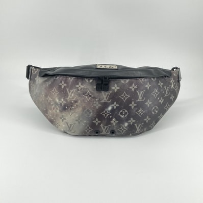 LOUIS VUITTON(ルイ・ヴィトン) ディスカバリー・バムバッグ M44444 ボディバッグ ブラウン×ブラック