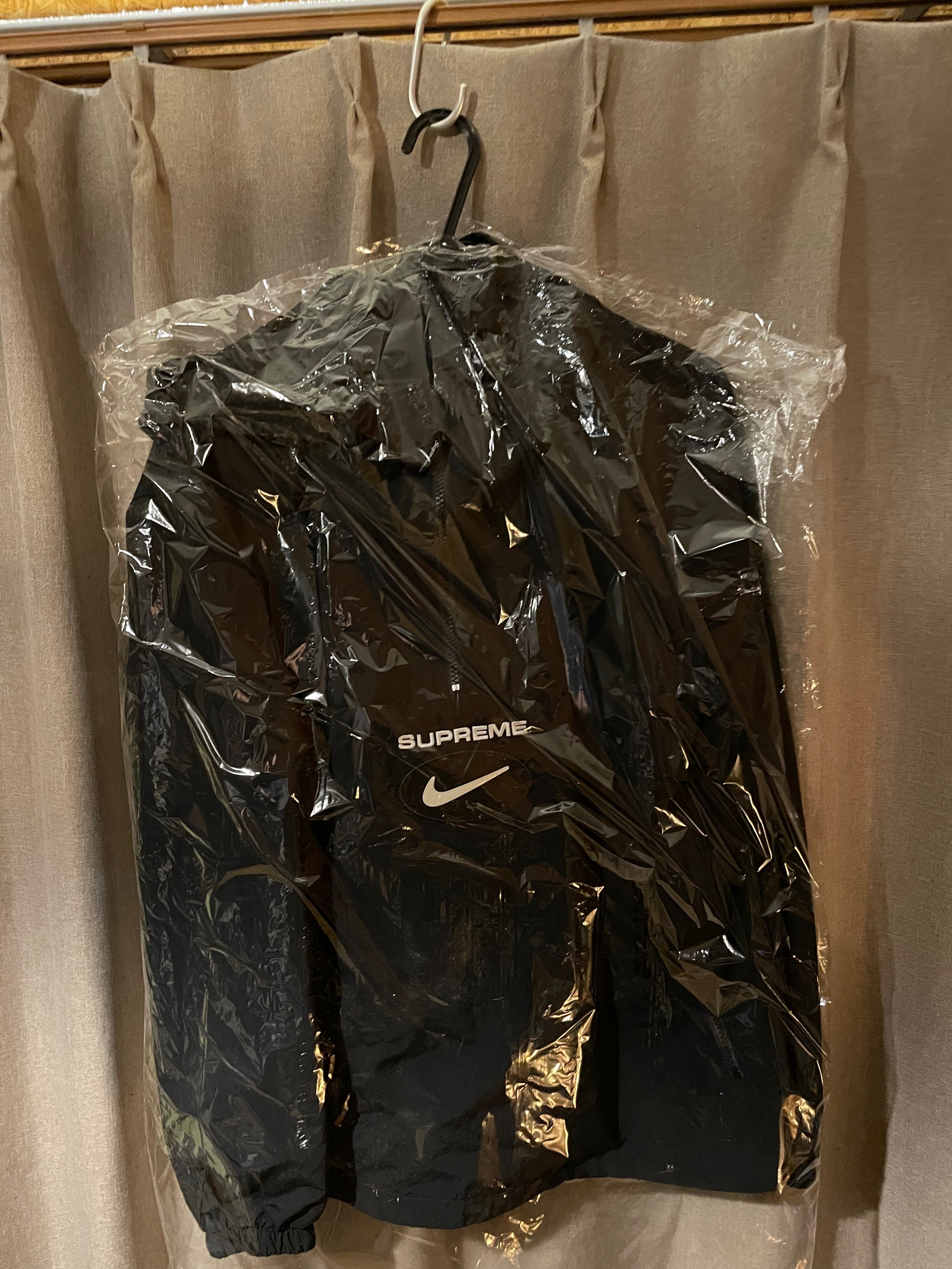 Supreme / Nike Jewel Reversible Ripstop Anorak "Black"