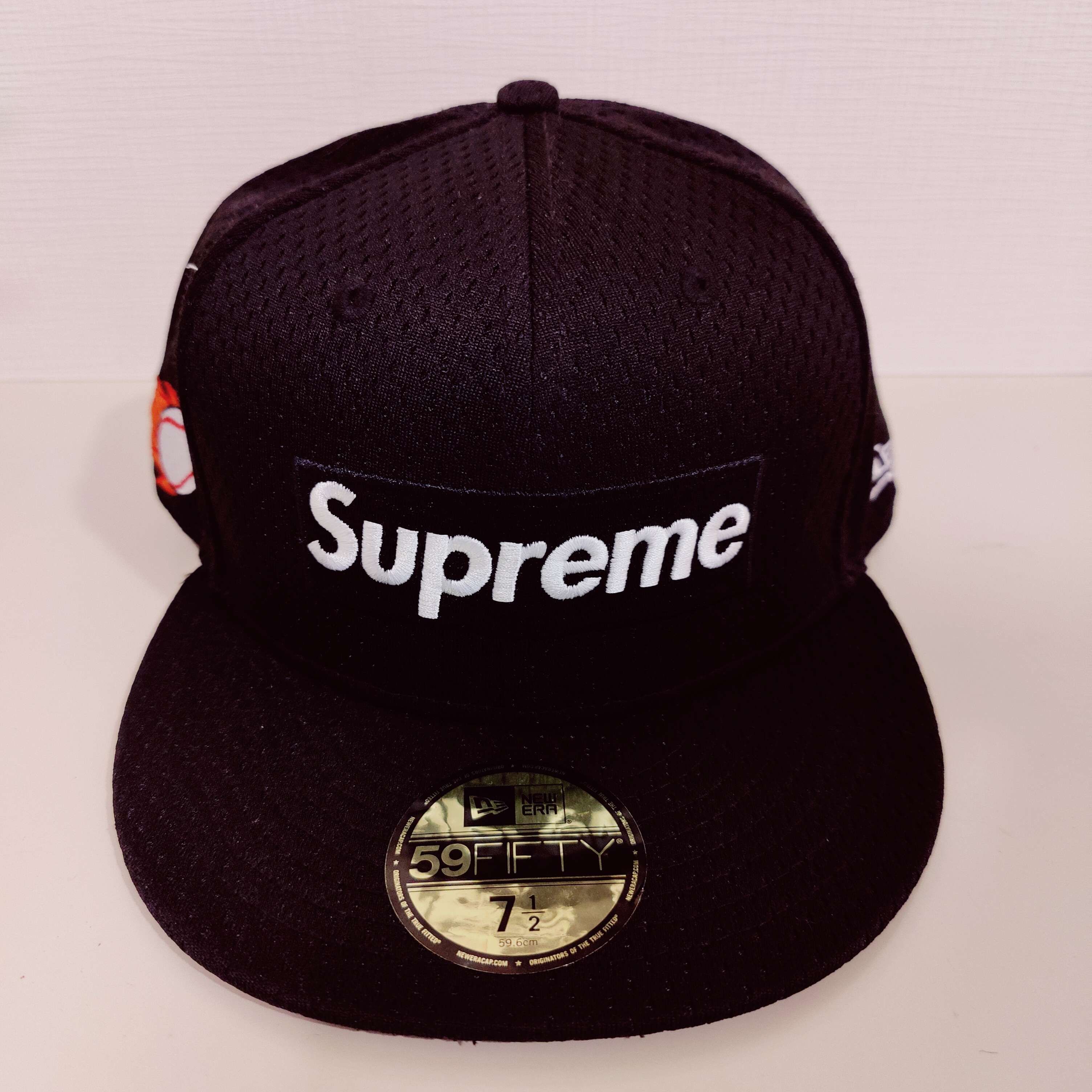 Supreme Mesh Box Logo New Era "Black"