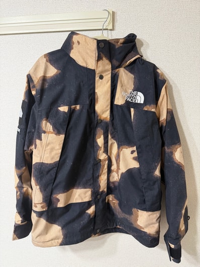 Supreme x The North Face Bleached Denim Print Mountain Jacket "Black"