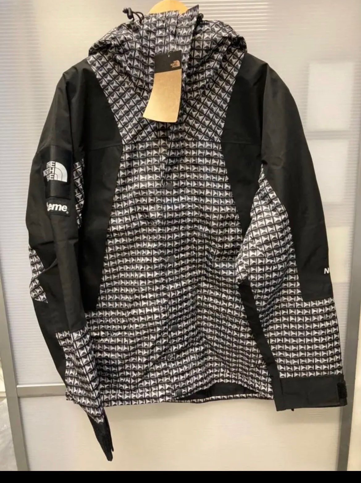 Supreme x The North Face Studded Mountain Light Jacket "Black"