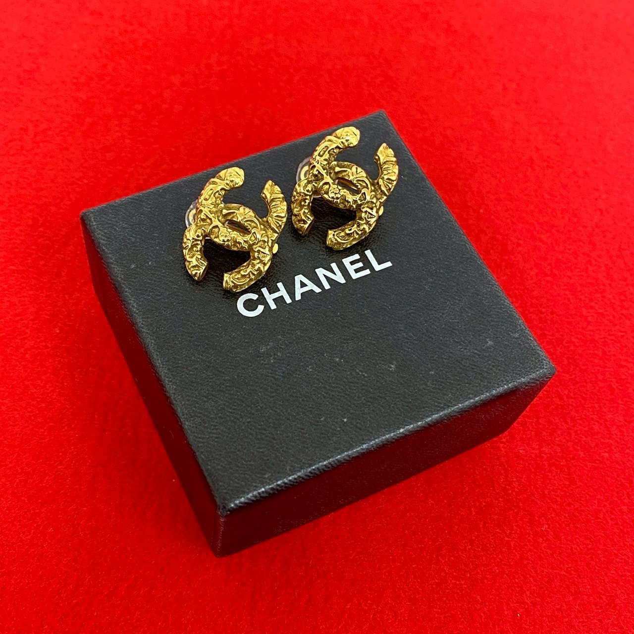 CHANEL シャネル ココマーク 溶岩 GP イヤリング ゴールド
 04628