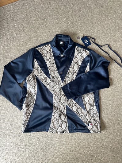 Kith x Major League Baseball New York Yankees Snakeskin Coaches Jacket "Navy"