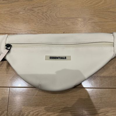FEAR OF GOD ESSENTIALS Waterproof Sling Bag "White"