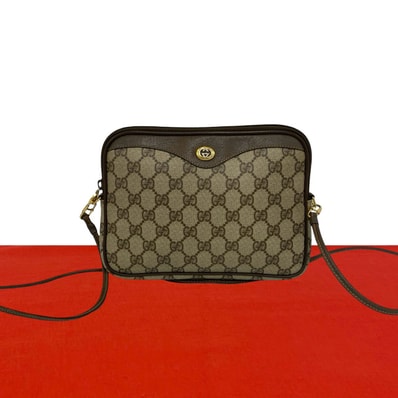 GUCCI グッチ GG ロゴ 金具 レザー PVC ショルダーバッグ ブラウン
11122