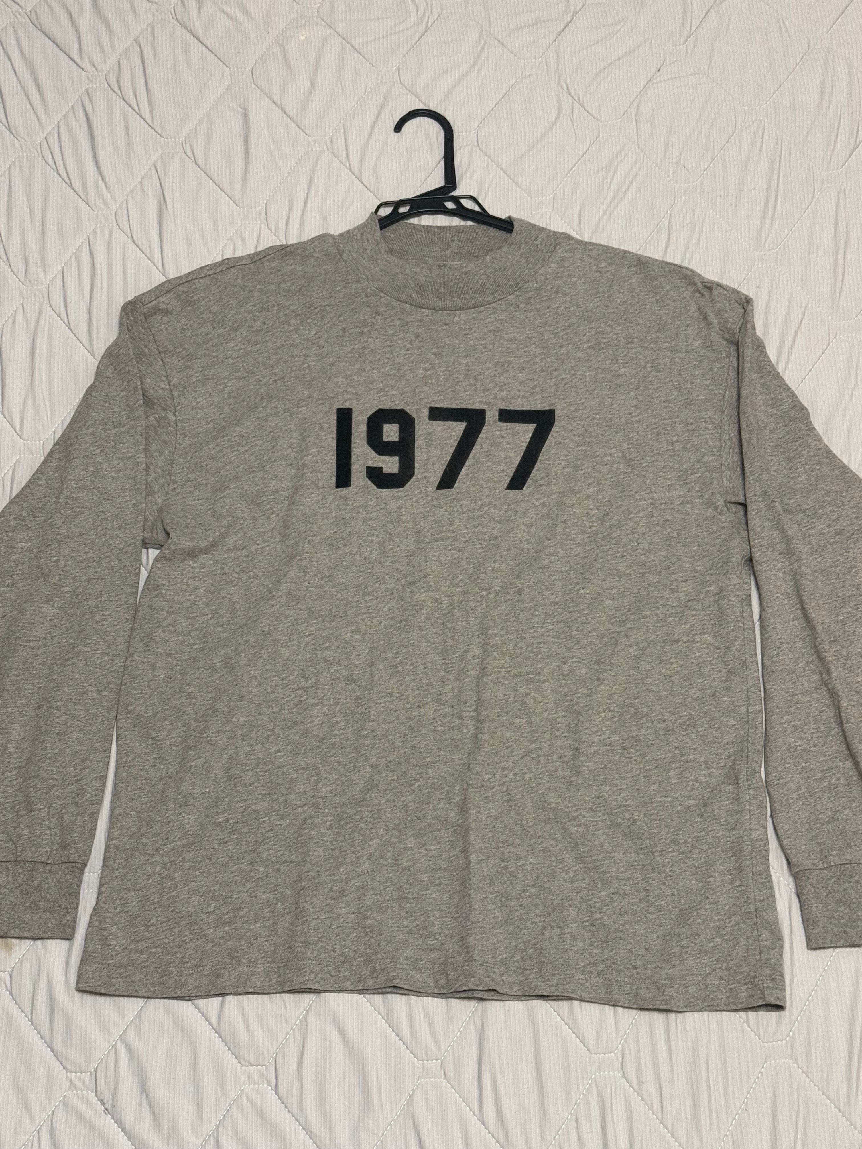 FEAR OF GOD ESSENTIALS 1977 L/S T-SHIRT "Dark Oatmeal"