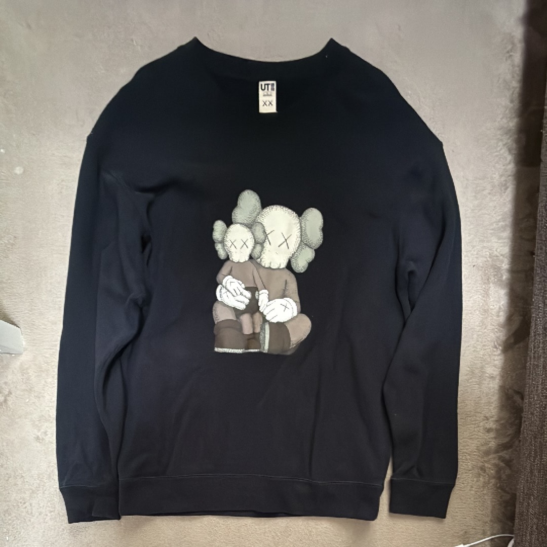 Uniqlo x KAWS Sweatshirt "Black"