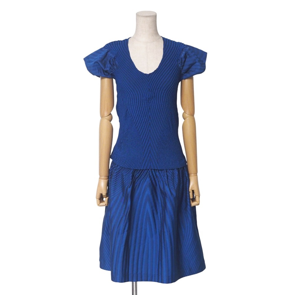 ISSEY MIYAKE イッセイミヤケ セットアップ サイズ2 ブラウス 半袖 パプスリーブ 膝丈 ギャザー フレアスカート ブルー ブランド古着【中古】20250428/RA4463