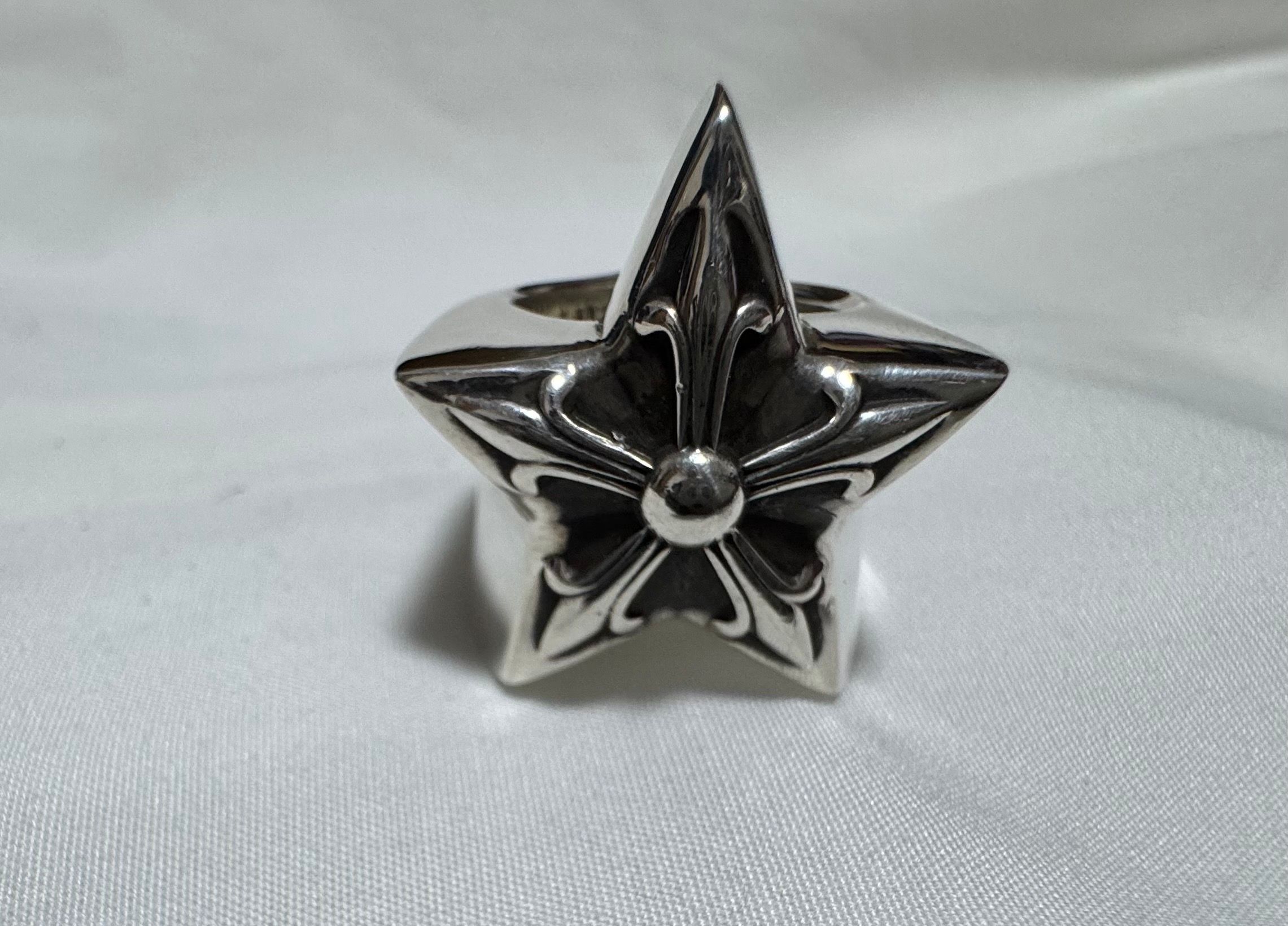 Chrome Hearts Large Star Ring "Silver"
