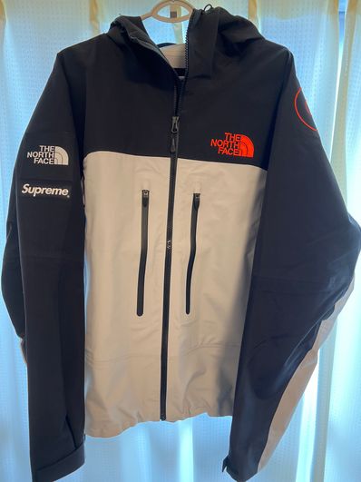 Supreme x The North Face Taped Seam Shell Jacket "Grey"
