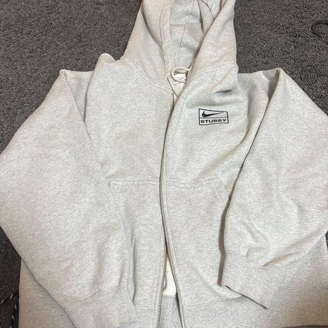 Stussy x Nike Fleece Zip Hoodie "Grey Heather" (US Size) FJ9181-050