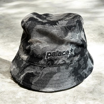 PALACE P Star Bucket Hat "Black"