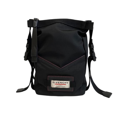 ジバンシィ GIVENCHY リュック・デイパック ハンドバッグ バックパック ブラック