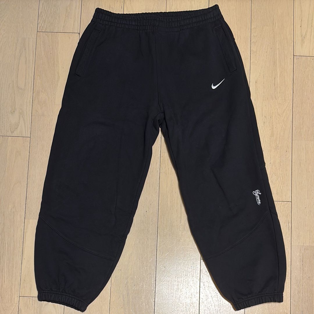 Supreme x Nike Sweatpant "Black"