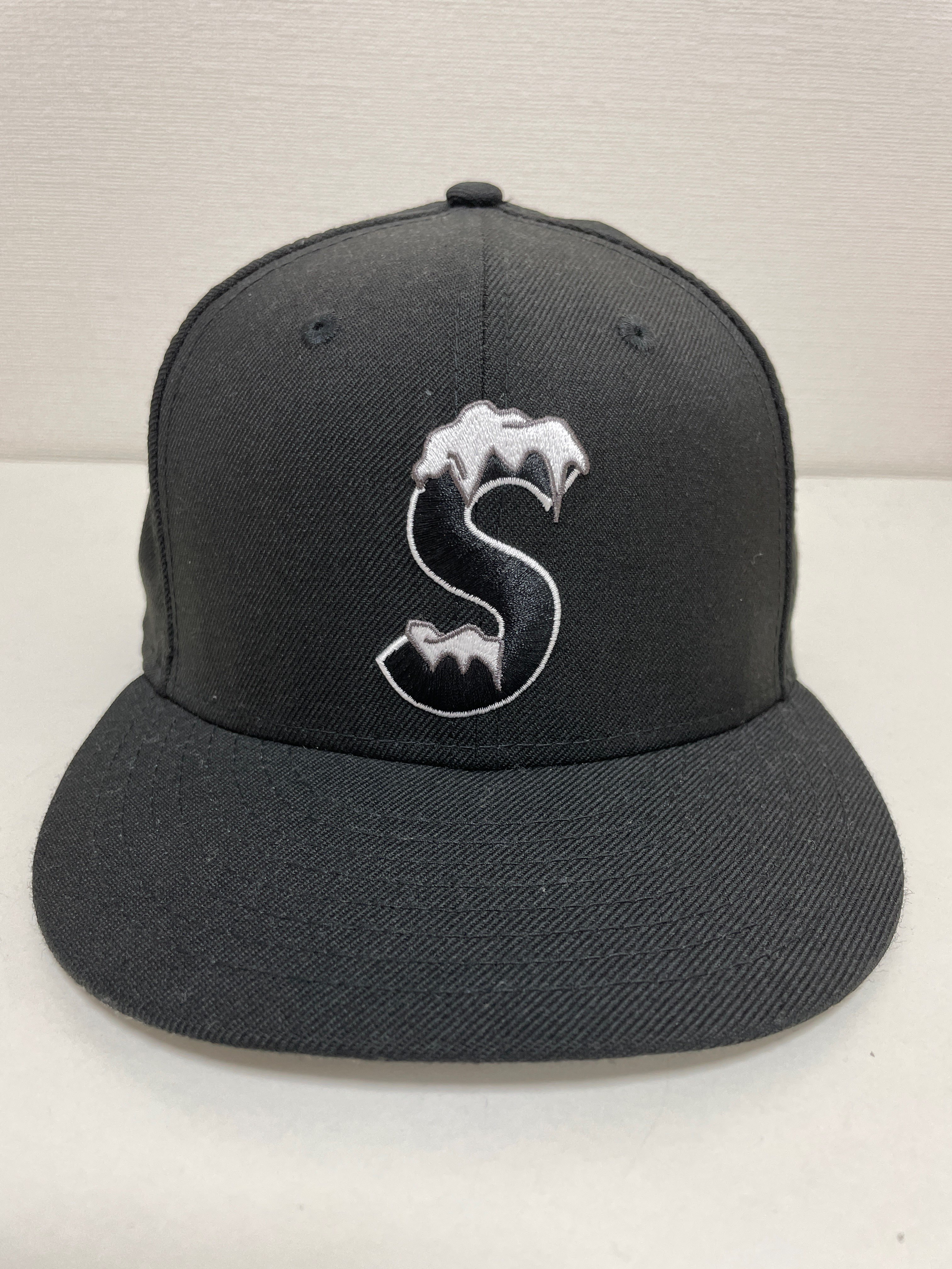 Supreme S Logo New Era® "Black" (20FW)