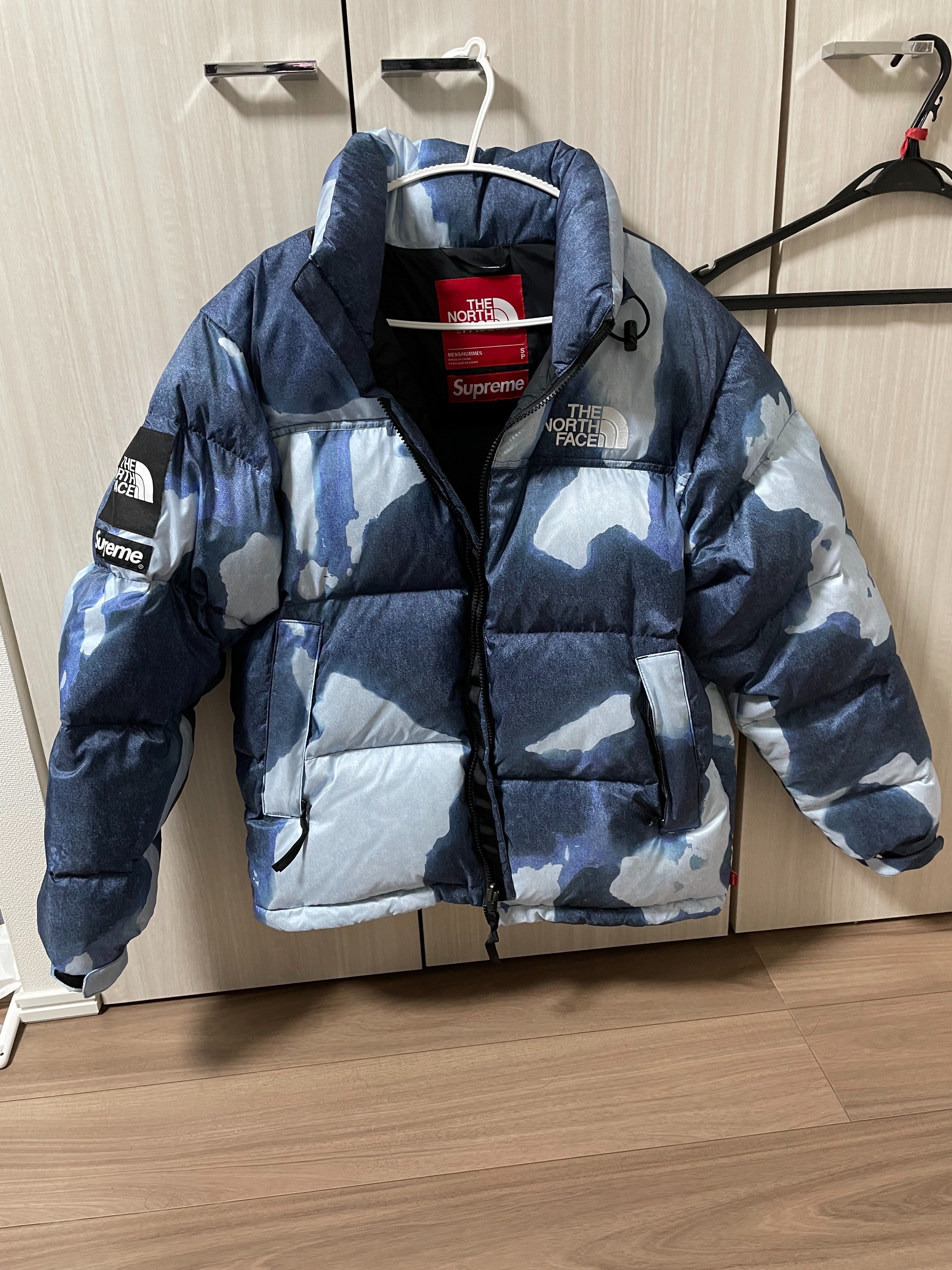 Supreme x The North Face Bleached Denim Print Nuptse Jacket "Indigo"