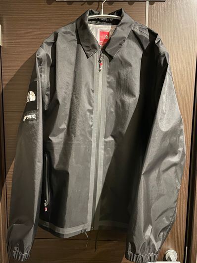 Supreme x The North Face Summit Series Outer Tape Seam Coaches Jacket "Black"
