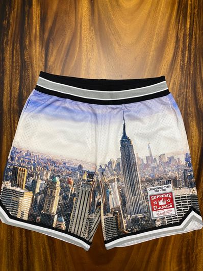 Supreme / Mitchell & Ness® Basketball Short "Multi"