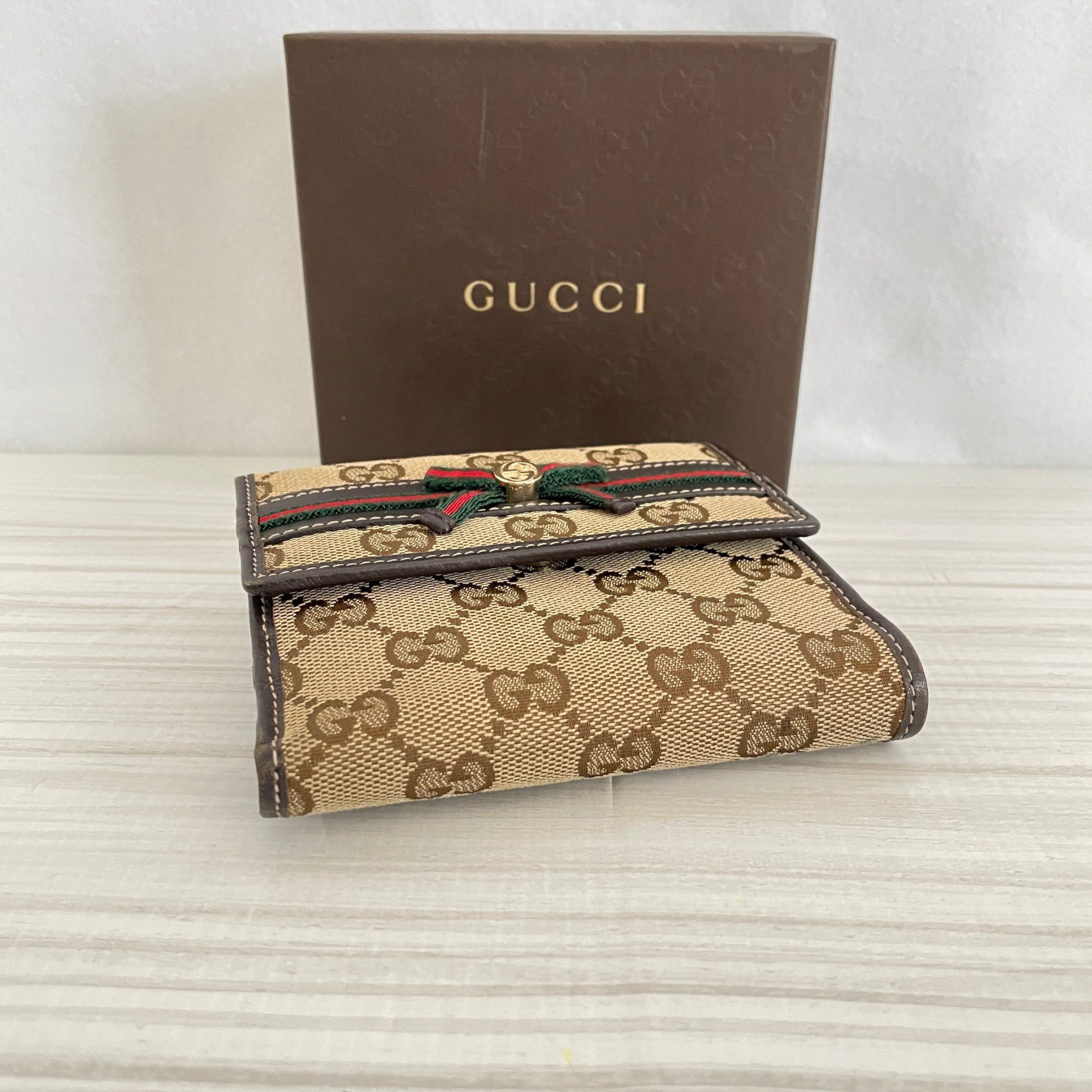 グッチ GUCCI GGキャンバス シェリーライン 二つ折り財布 256997
