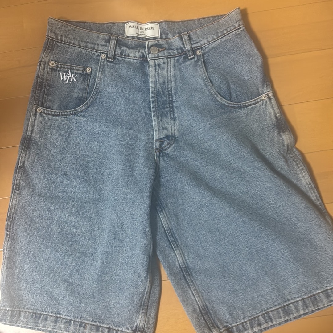 Walk In Paris The light blue denim baggy shorts "LIGHT BLUE"
