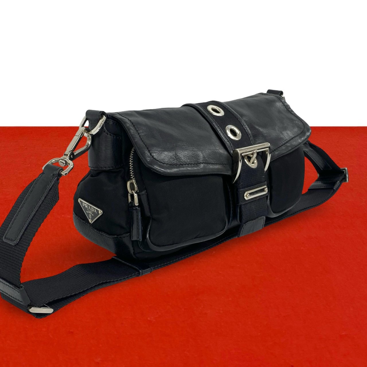 PRADA プラダ 三角 ロゴ 金具 ナイロン レザー ショルダーバッグ ブラック
 114-9