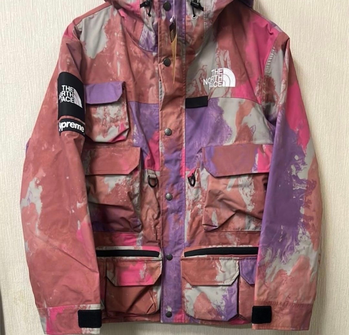 Supreme x The North Face Cargo Jacket "Pink"