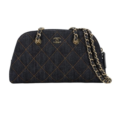 2026年春夏 CHANEL シャネル クラッチバッグ チェーン マトラッセ ココマーク ダークブルー デニム シャンパンゴールド金具 AP5092 新品