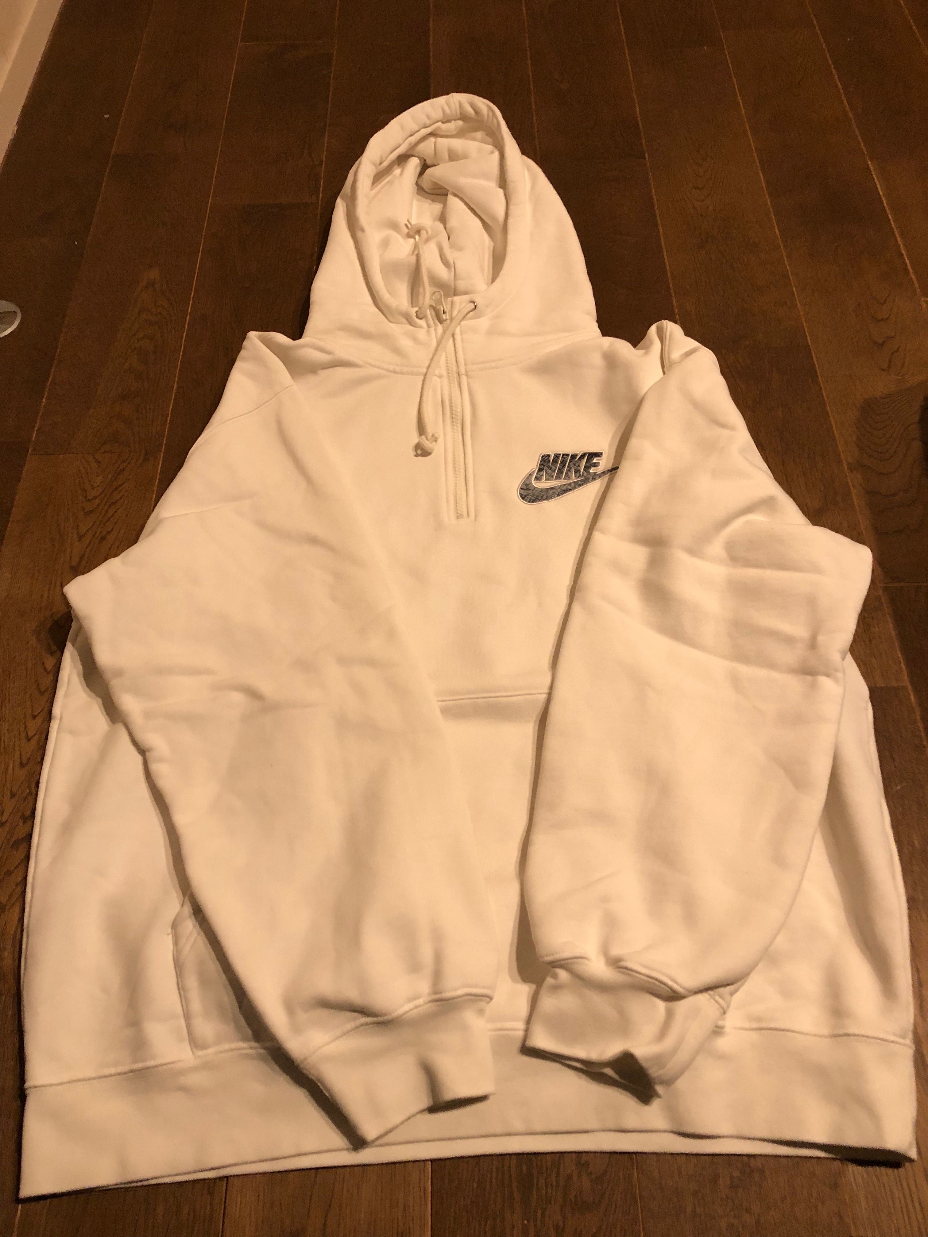 Supreme / Nike® Half Zip Hooded Sweatshirt "White"