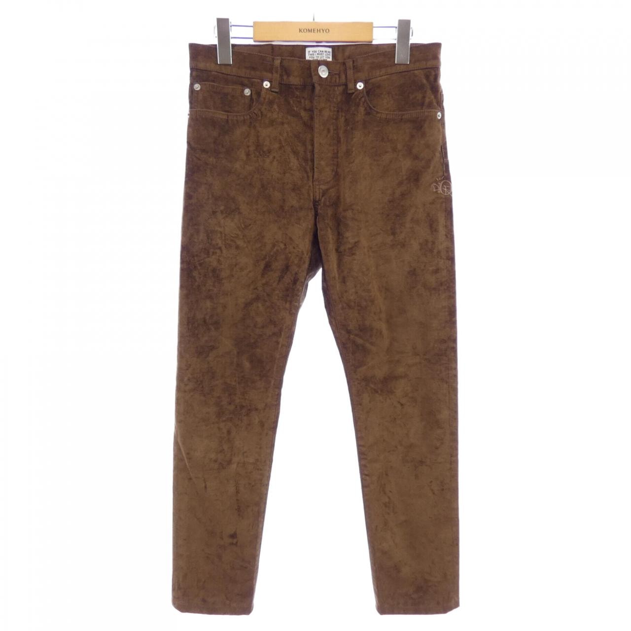 ディオール DIOR CACTUS JACK TRAVIS SCOTT 193D011EY509 パンツ