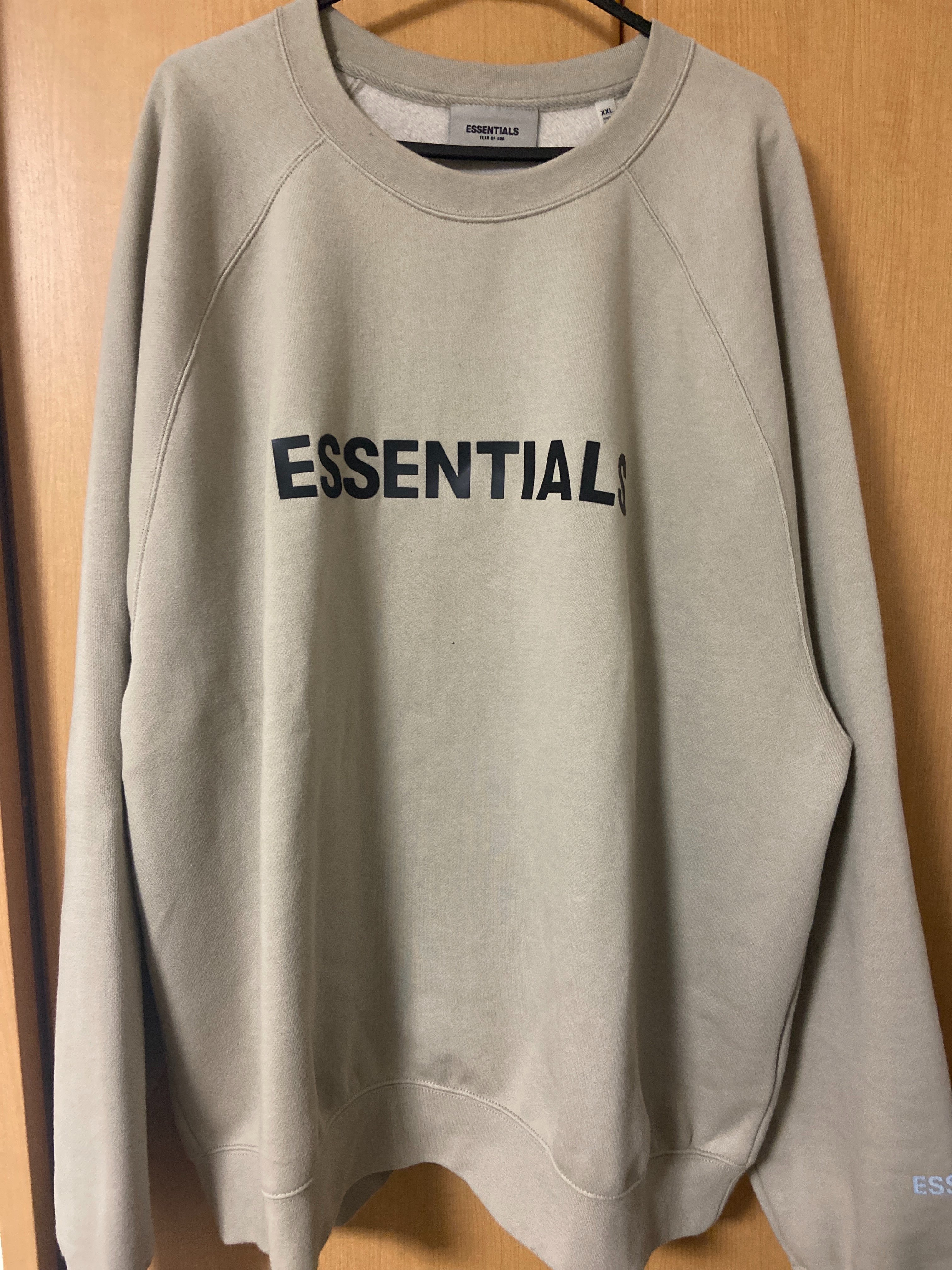 FEAR OF GOD ESSENTIALS 3D Silicon Applique Crewneck "Tan/String"