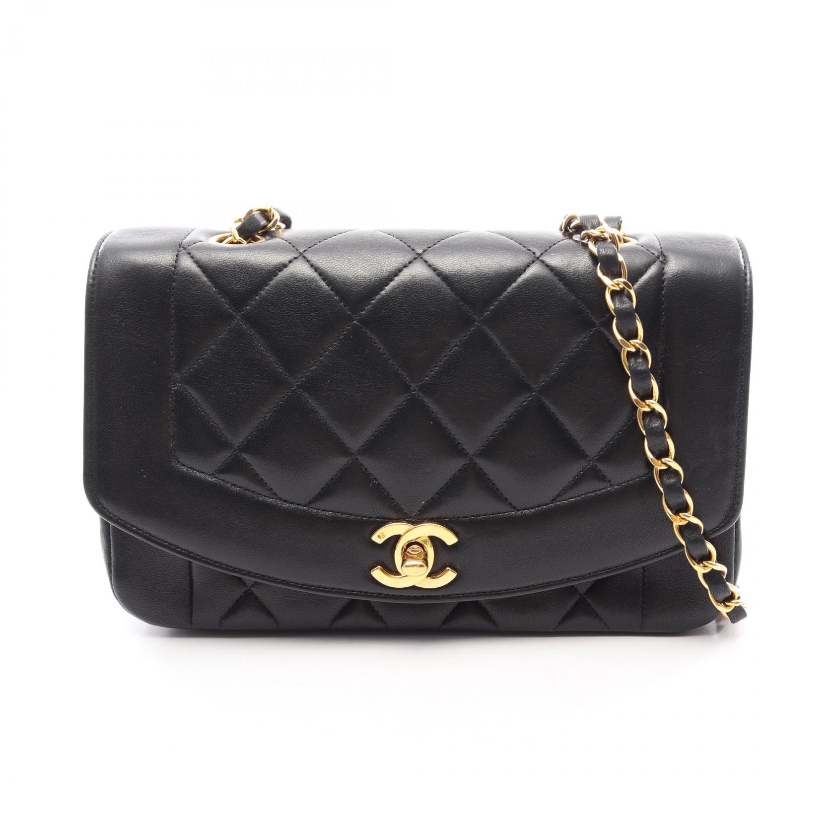 シャネル CHANEL マトラッセ ダイアナフラップ ショルダーバッグ バッグ ラムスキン(羊革) レディース ブラック系 【中古】
