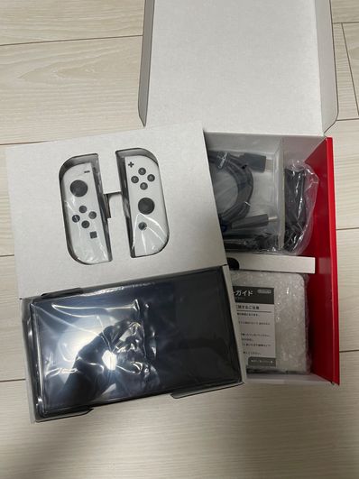 Nintendo Switch 有機EL Model HEG-S-KAAAA "White"