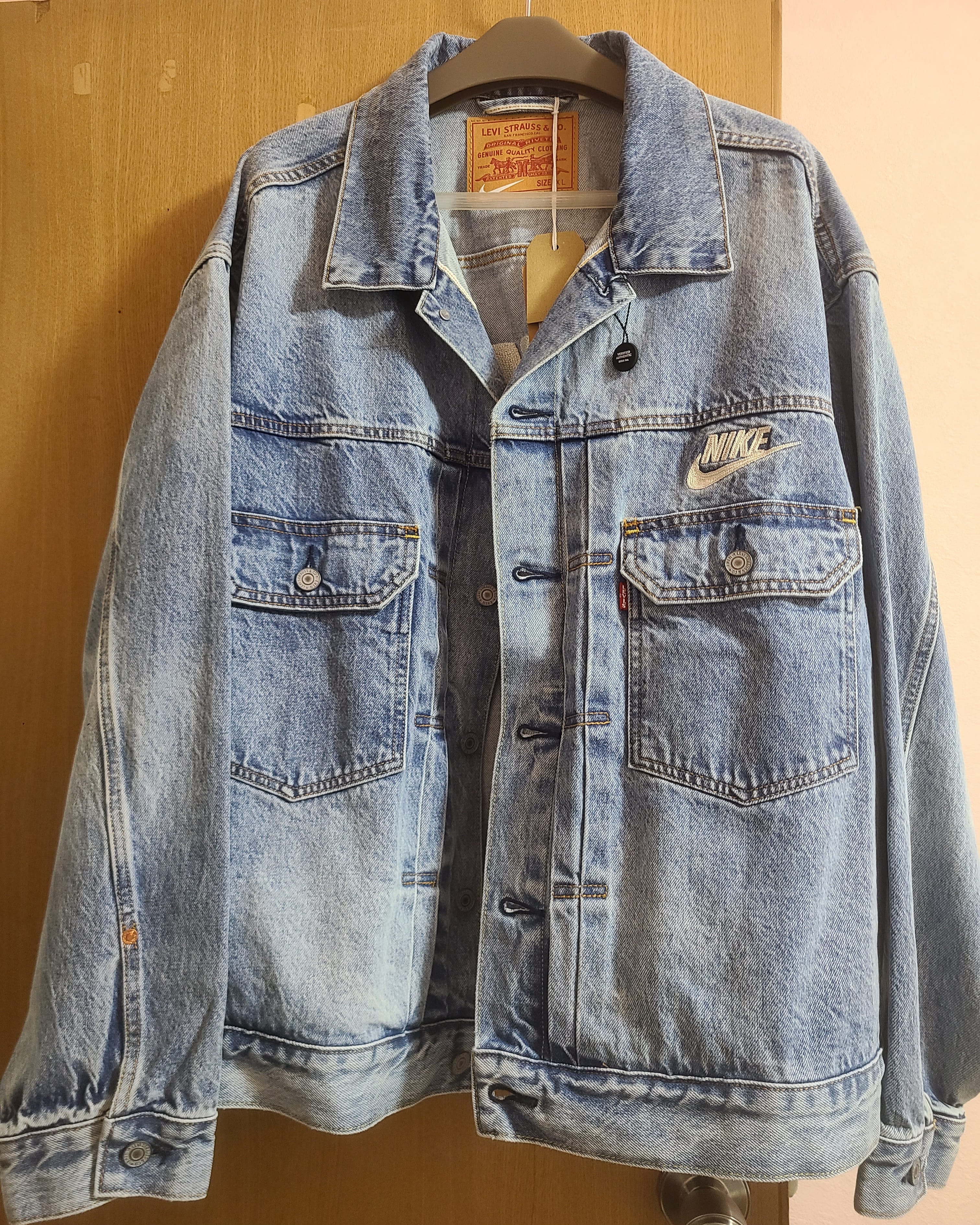 新品・未使用(ワケあり)】リーバイス x ナイキ デニム トラッカー