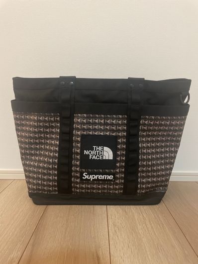 Supreme x The North Face Studded Explore Utility Tote. 17L. "Black" NM82125I