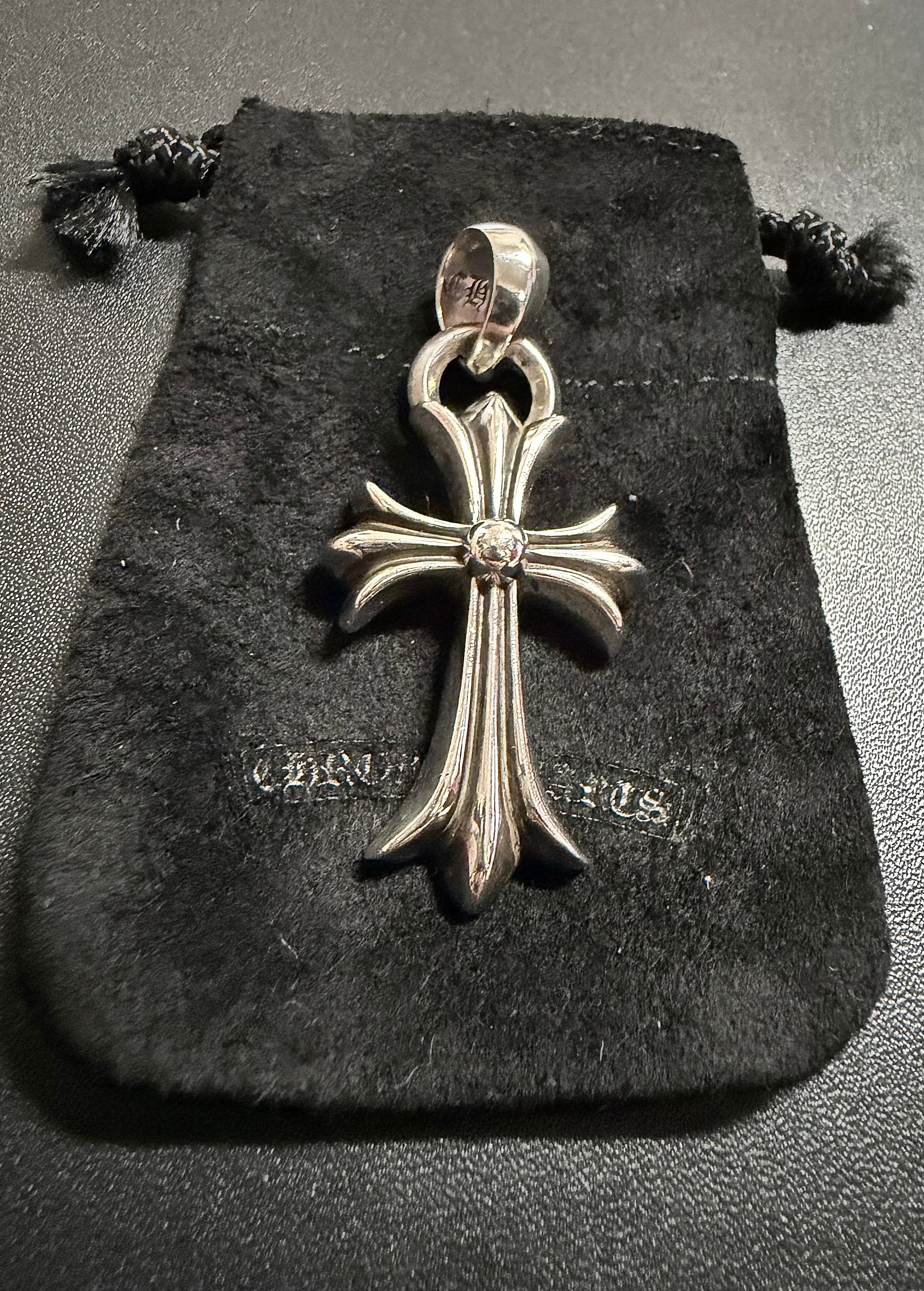 Chrome Hearts CH Cross Small W Bale "Silver"