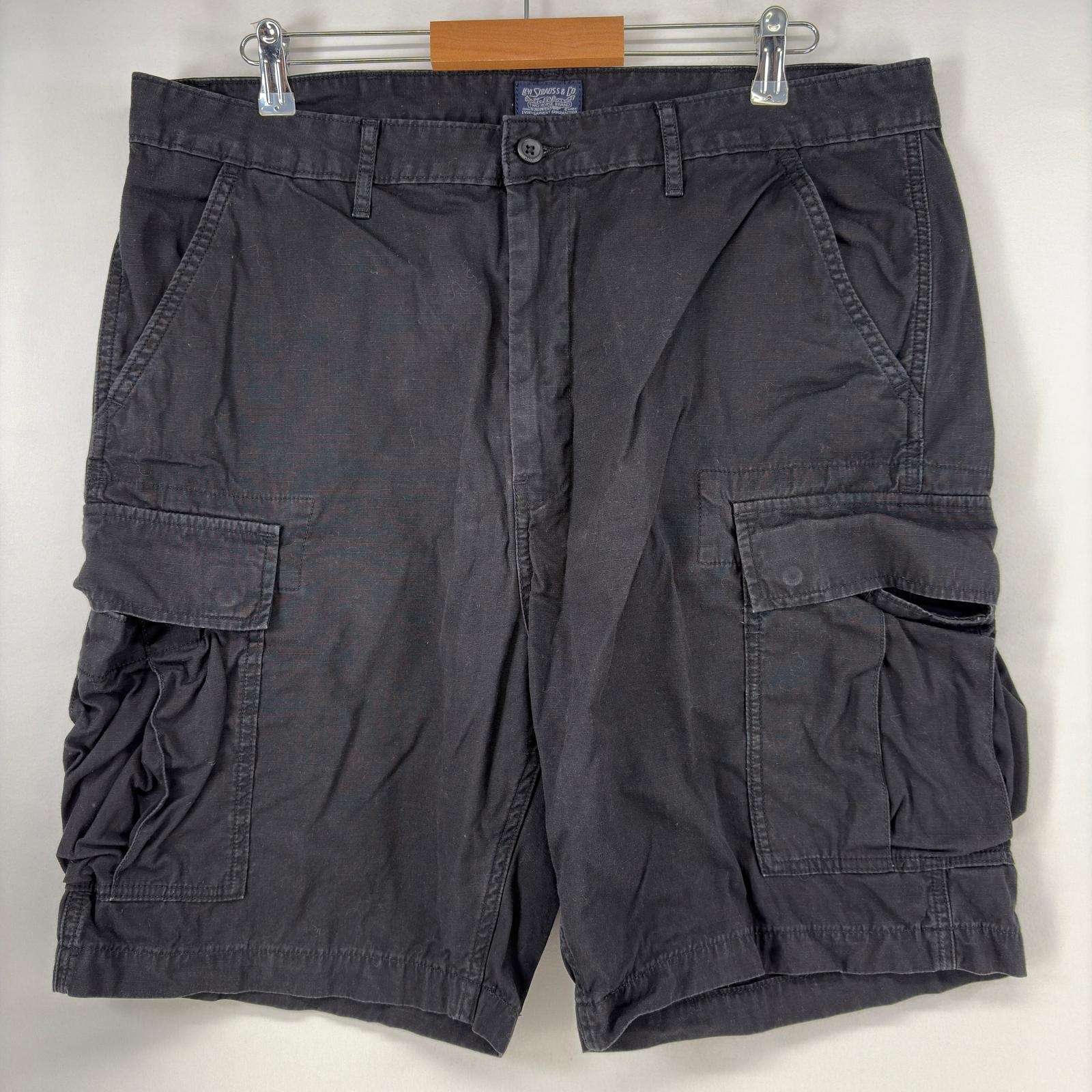 古着 リーバイス Levi's ショートパンツ カーゴパンツ ハーフパンツ リップストップ  大きいサイズ ジップ ロゴ w38  ブラック メンズ