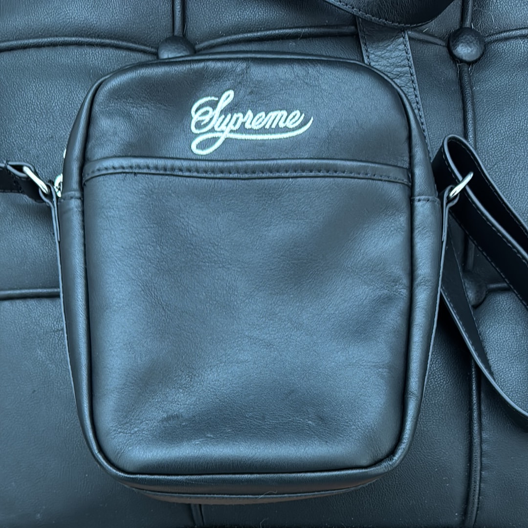 【美品】シュプリーム　バック Supreme x Nike Leather Shoulder Bag 