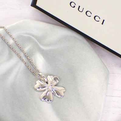 グッチ GUCCI クローバー 四つ葉 ネックレス 保存箱有【中古】【Aランク】