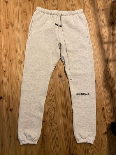 FEAR OF GOD ESSENTIALS SWEATPANT "Light Heather Oatmeal"