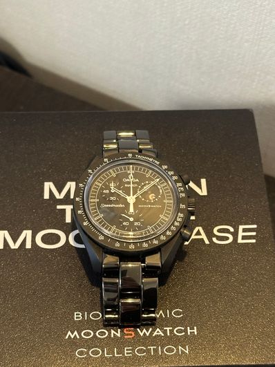 Snoopy x OMEGA x Swatch BIOCERAMIC MoonSwatch Mission To The Moonphase "Black" SO33B700