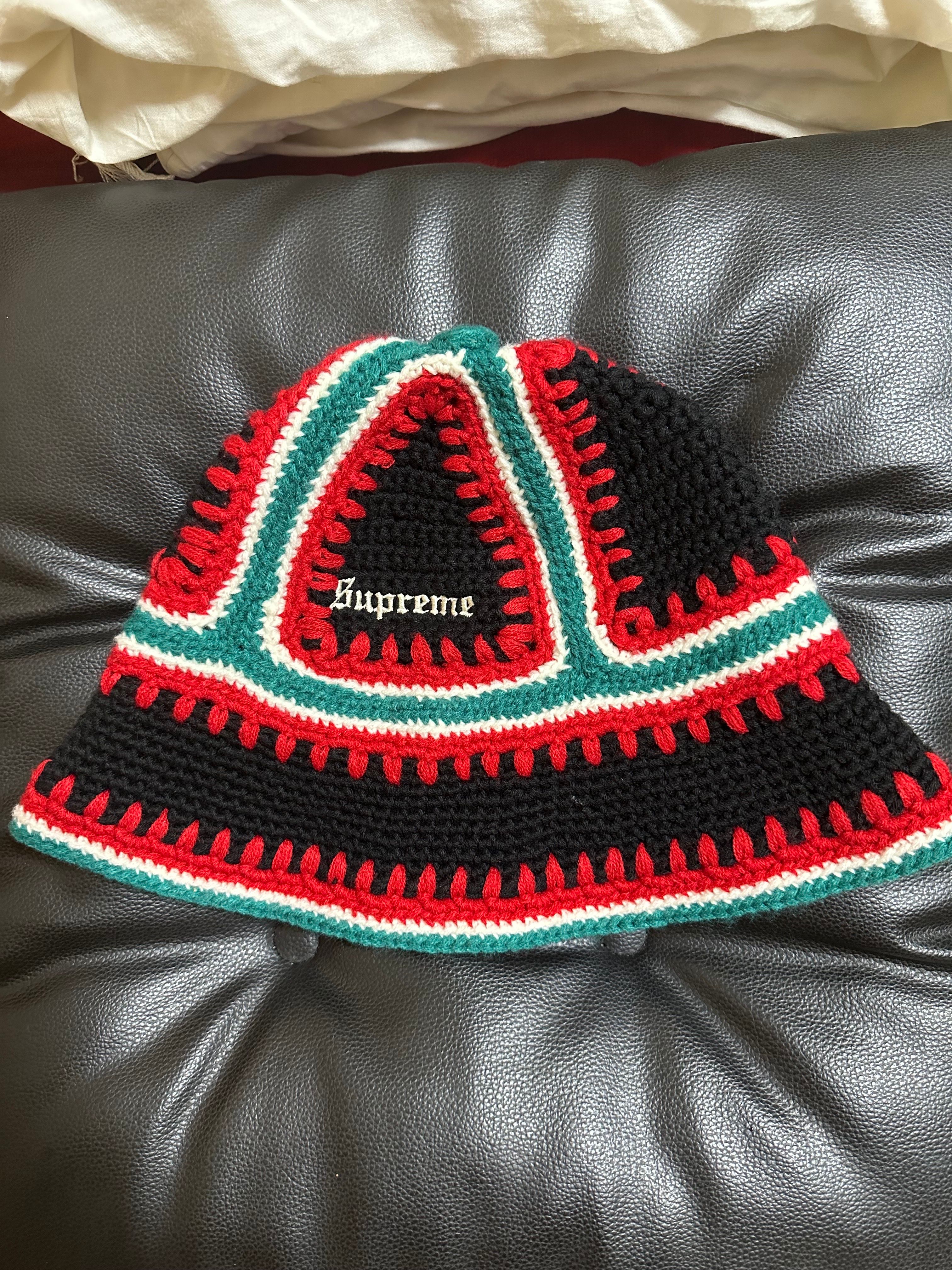 Supreme Crochet Edge Bell Hat "Black"