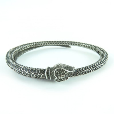 美品 グッチ ブレスレット シルバー レディース 18 577283