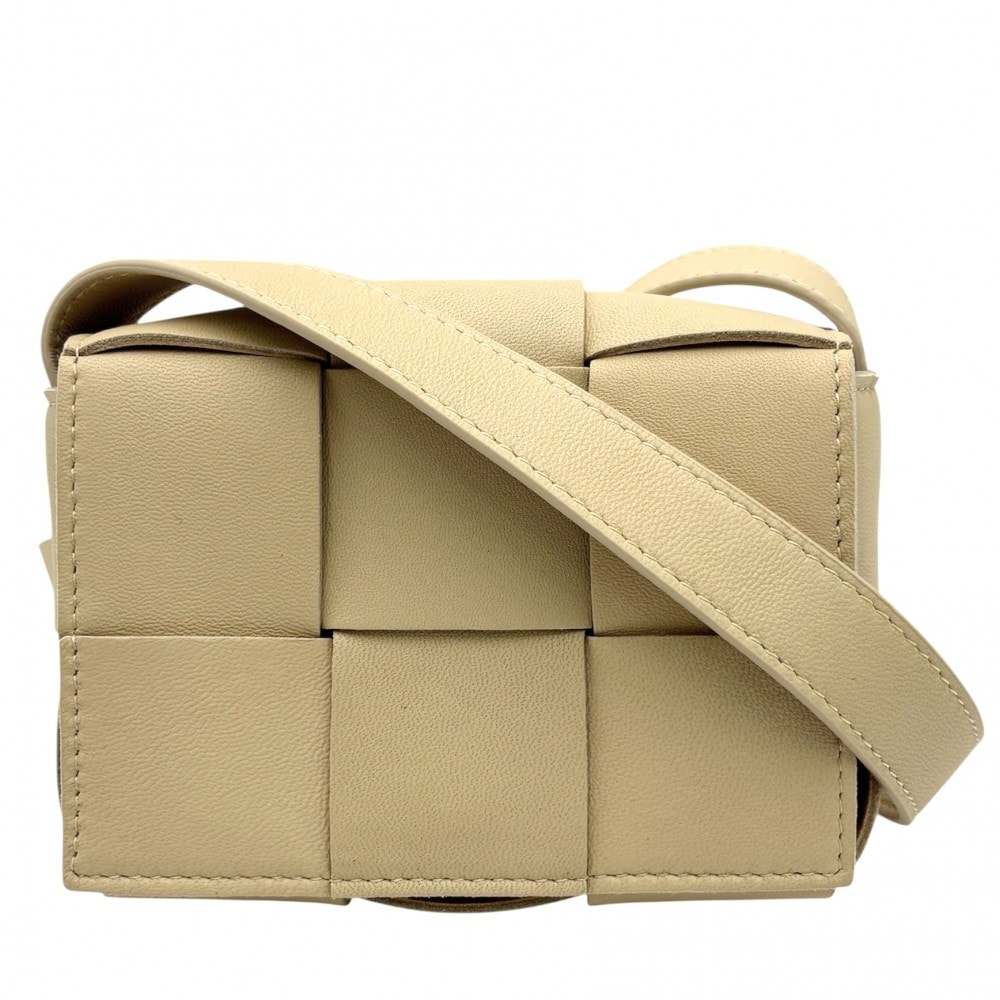 BOTTEGAVENETA ボッテガヴェネタ ショルダーバッグ マキシイントレチャート カセット キャンディ ミニバッグ 肩掛け 斜め掛け 鞄 かばん 666688 レザー ベージュ ゴールド金具 レディース 美品【中古品】
