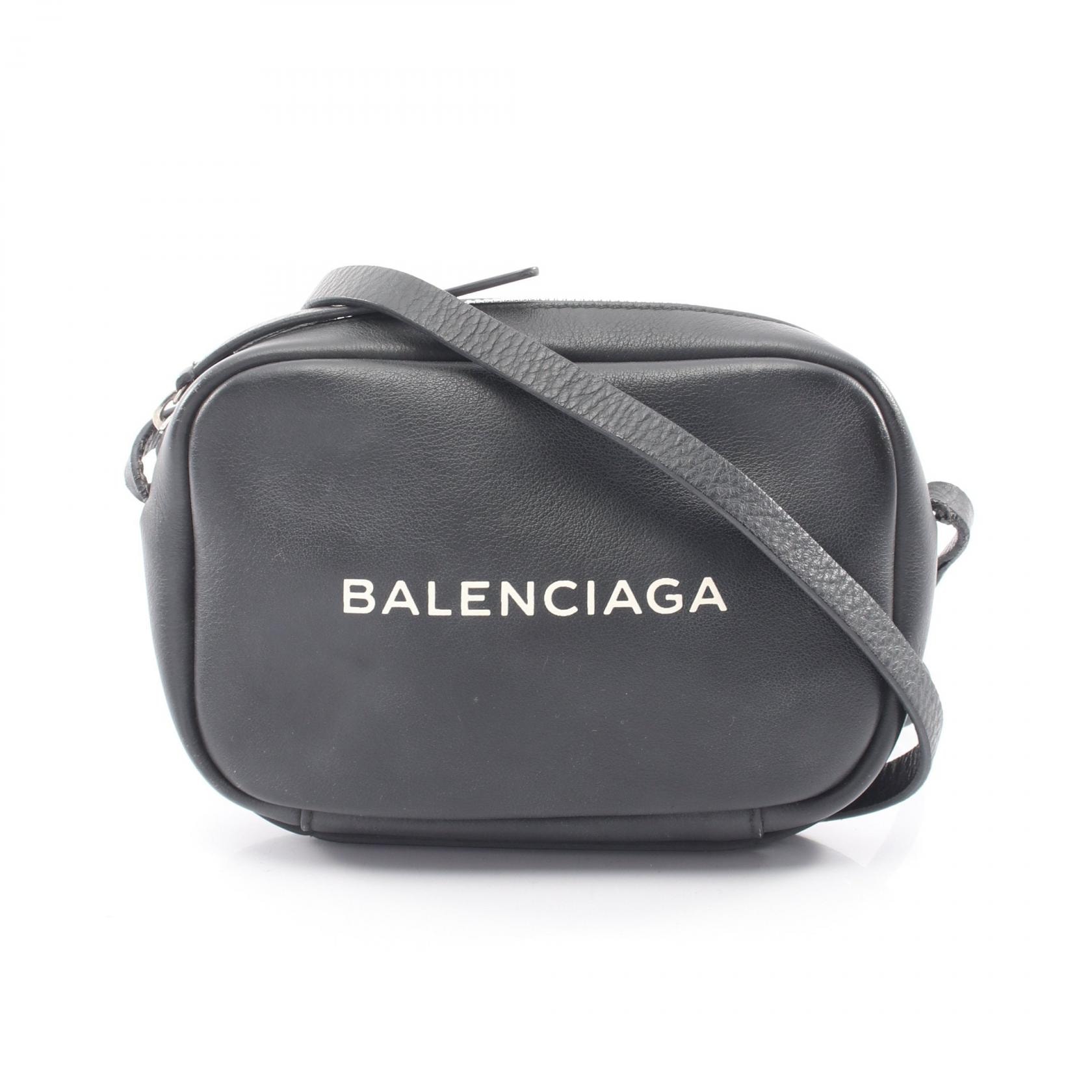 バレンシアガ BALENCIAGA EVERYDAY CAMERA BAG XS エブリデイ カメラバッグ ショルダーバッグ バッグ レザー レディース ブラック系 489809 【中古】